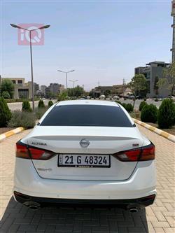 نيسان ألتيما